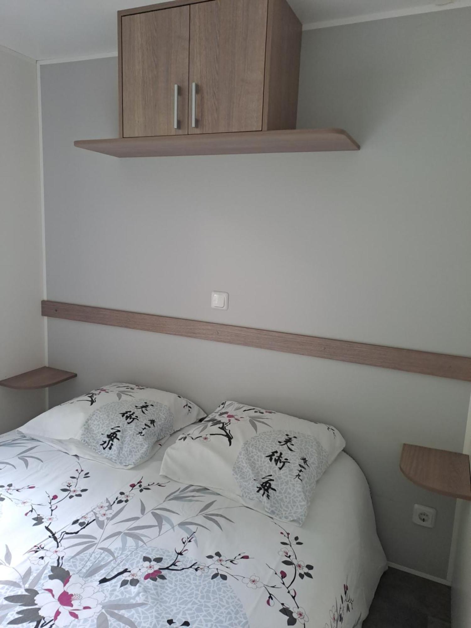 Mobile Home مونستر المظهر الخارجي الصورة